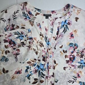 TORRID Women's Size 2 2XL Georgette Pintuck Button Front Floral Blouse -2232